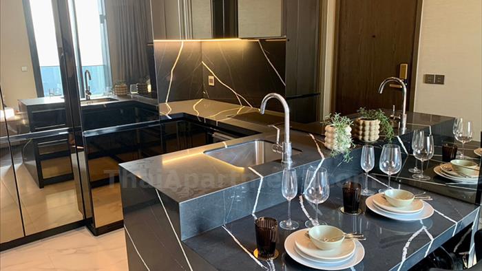 condominium-for-rent-the-esse-sukhumvit-36-