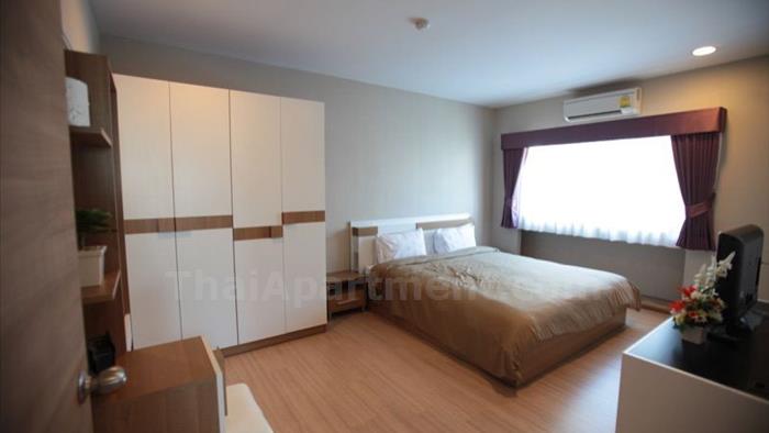 condominium-for-rent-renova-residence-chidlom