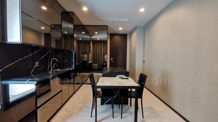 condominium-for-rent-the-esse-sukhumvit-36-