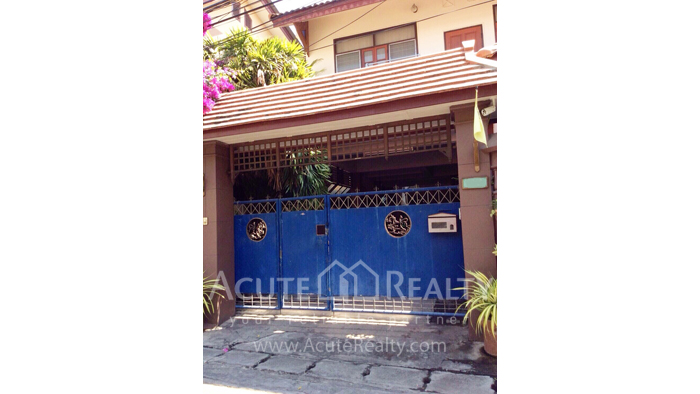 apartment-house-for-sale