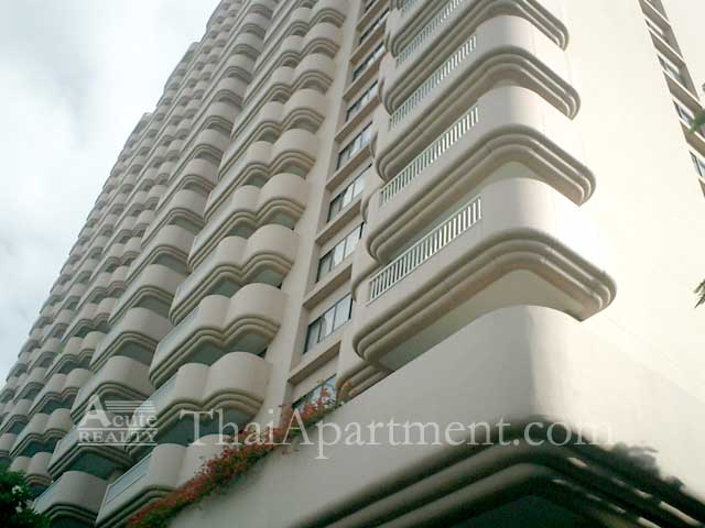 Pantip Suites Sathorn image 2