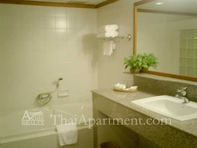 Pantip Suites Sathorn image 17