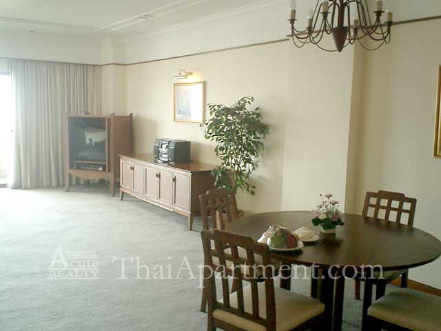 Pantip Suites Sathorn image 22