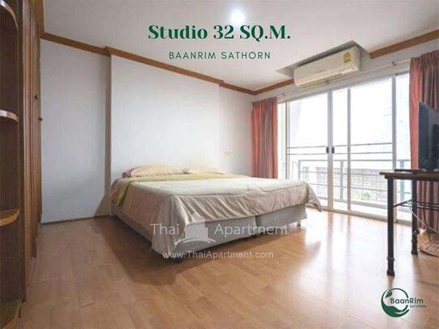 BaanRim Sathorn Apartment image 5