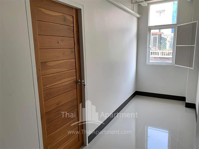 SN Apartment - Samrongnua image 8