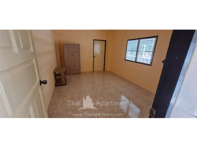 Apartment image 6