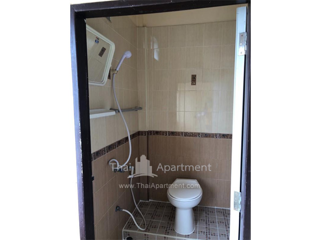 Apartment image 8
