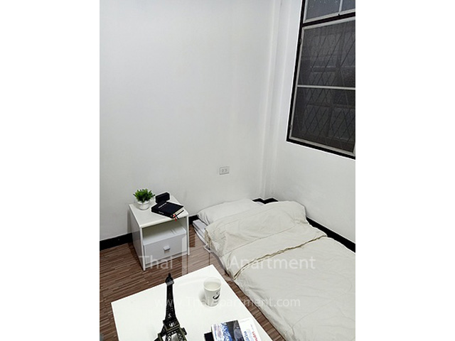 Pitch Apartment image 5