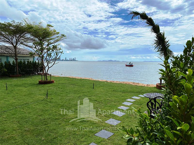 CASA 9 Banglamung - New Beachfront Apartment for Rent with Private Beach. Only 10 mins to Pattaya. image 5