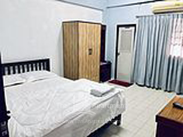 Jinda Apartment Phaholyoyin52 Sapanmai image 4