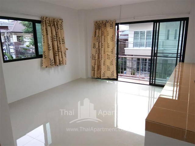 Room for rent (Din-Daeng/ Ratchada) image 3