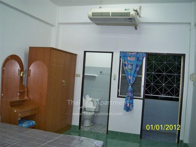 Samart Apartment image 2