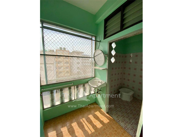 Thaowadee Apartment image 4