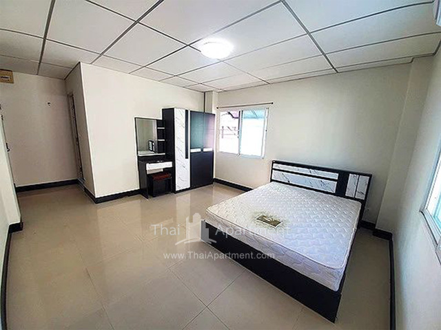 Nampetch Mini Apartment image 2