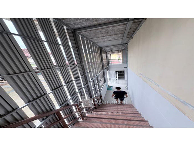 รุ่งเจริญเฮ้าส์ | อพาร์ตเม้นต์รีโนเวทใหม่ ซอยนาคนิวาส 21  image 8