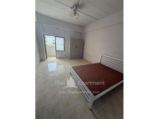 Romyen Apartment image 2