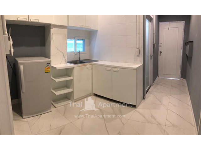 The Gallery S65 Serviced Apartment image 5
