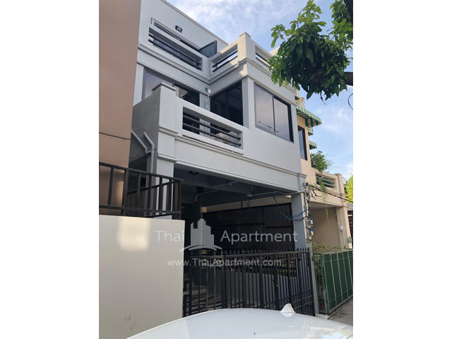 The Gallery S65 Serviced Apartment image 9