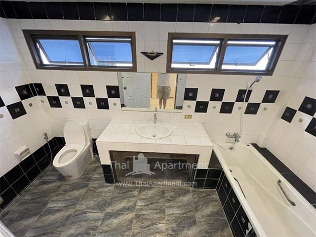 เอท เรสซิเดนซ์ image 10