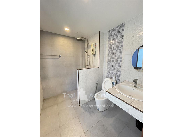 เอท เรสซิเดนซ์ image 11