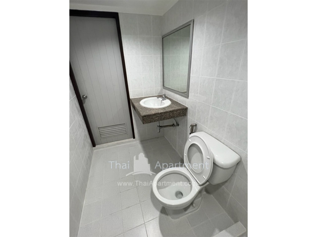 Romdee residence image 7