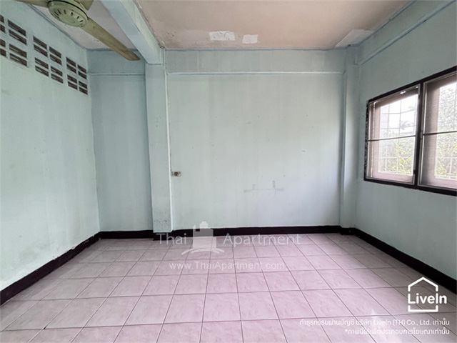 Livein @ Thai mitr  image 3