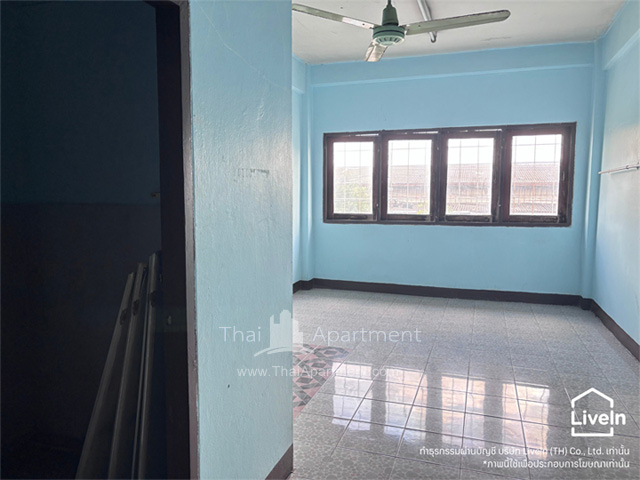 Livein @ Thai mitr  image 4