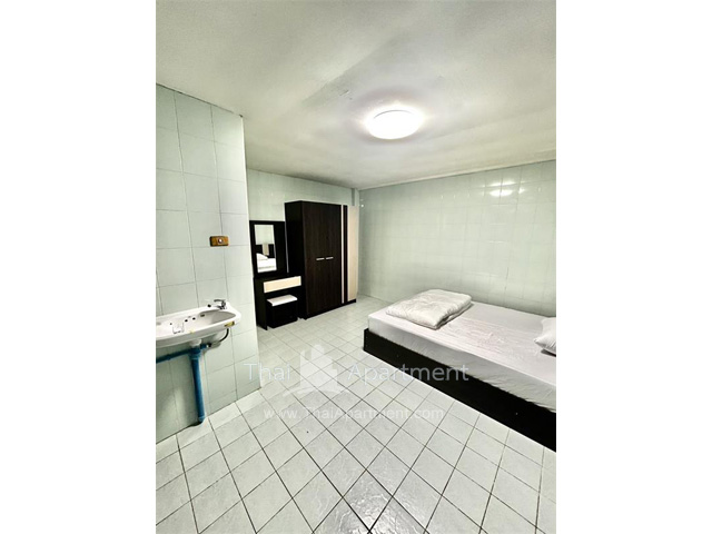 Nampol Apartment  image 4