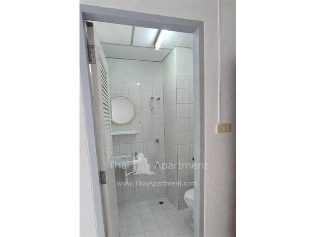 พูนสุขแมนชั่น ซ.นาคนิวาส 7 image 5