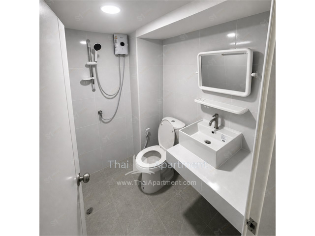 Domethong Apartment image 7