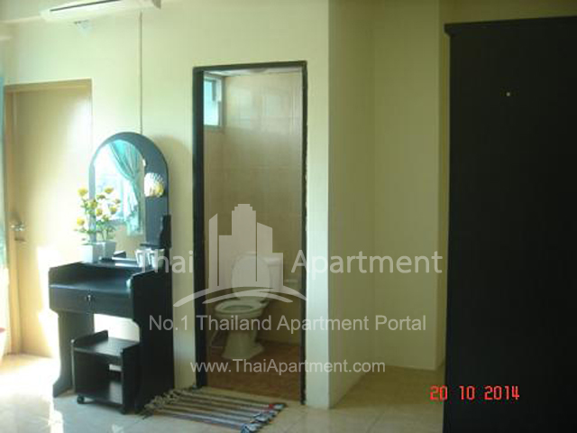 Crystal View Apartment image 4