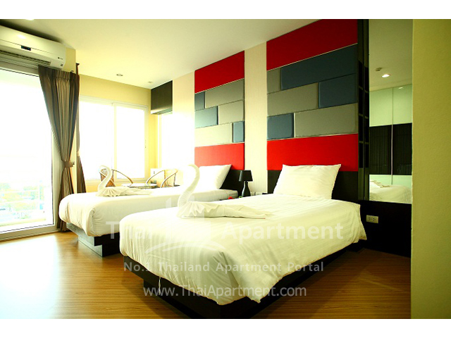 THE SUNRENO SERVICED APARTMENT  image 13