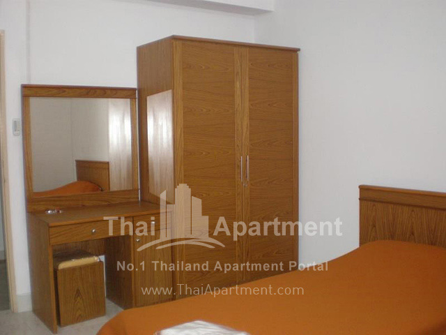 Thanaplace Apartment image 9