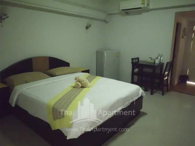 Chareon Apartment Hotel image 19
