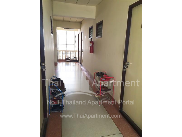 Jessada Apartment image 2