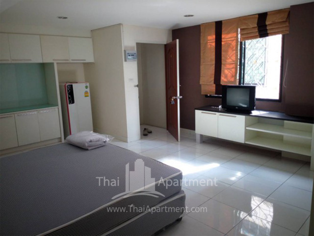 room15: room for rent near chulalongkorn university, silom road image 1