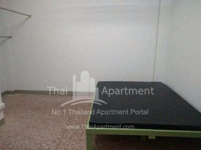 Thunyaphruet Apartment image 7