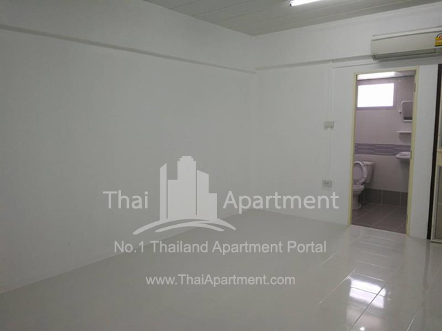 TI Apartment image 5