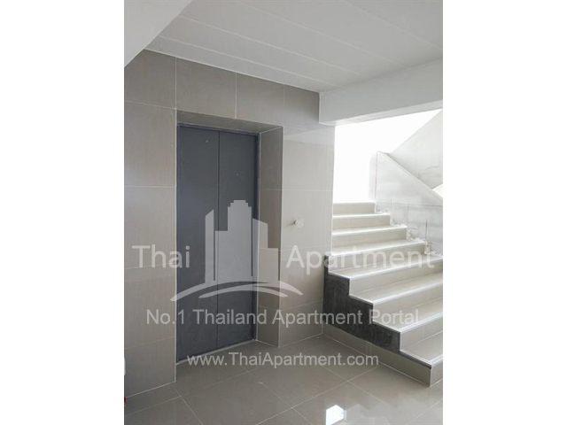 TI Apartment image 8