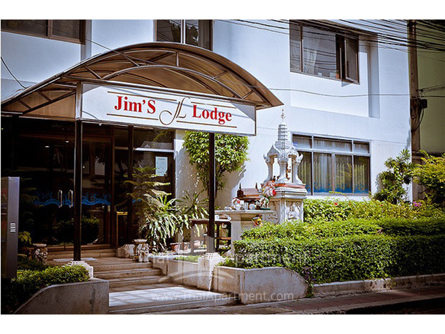 Jims Lodge image 1
