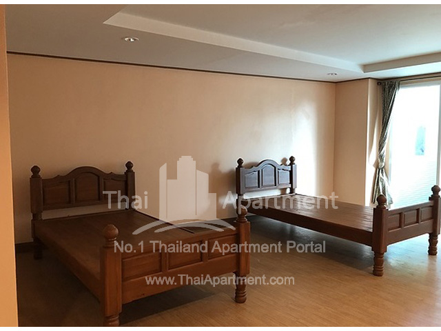 Pranakorn Apartment image 8