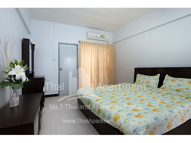 Crystal House Apartment image 6