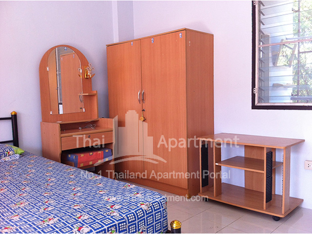 Petcharat Apartment image 5