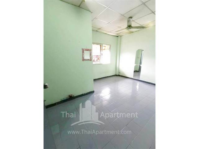 Srithong Apartment image 4